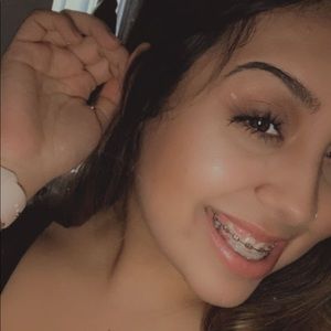 Meet your Posher, Melanie